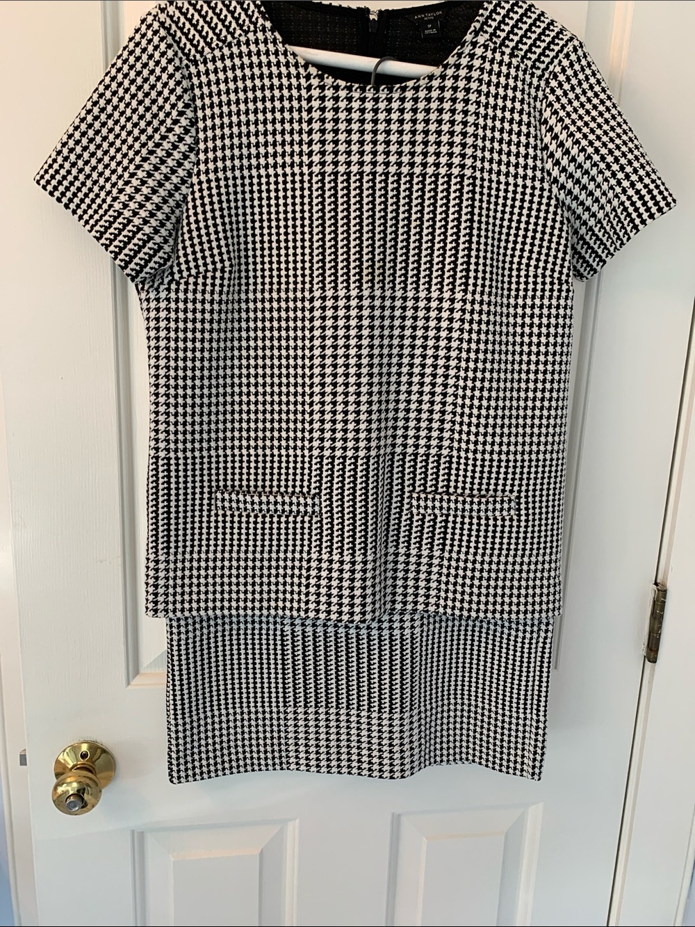 Ann Taylor Houndstooth Short Sleeve Top and Skirt - Black & White
